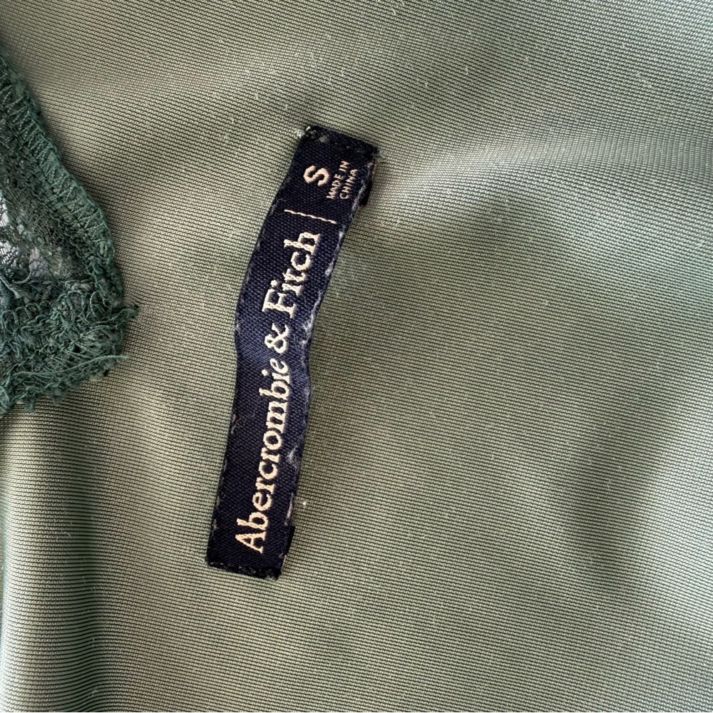 Abercrombie And Fitch Womens Emerald Green Velvet Top With Lace Trim Small - Picture 4 of 12